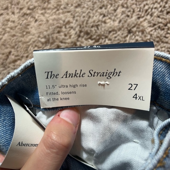 Abercrombie and Fitch The Ankle Straight Ultra High Rise Jeans - Picture 2 of 4